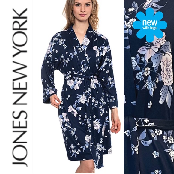 Jones New York Other - NWT 🦋 JNY Beautiful Floral robe | Small/Medium